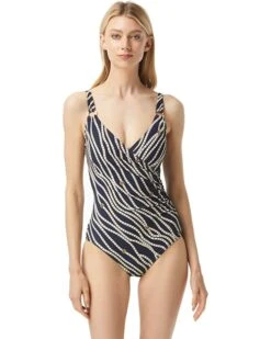 MICHAEL Michael Kors Diagonal Belt Print Logo Ring Surplus One-Piece | Swimwear 7 MICHAEL Michael Kors Diagonal Belt Print Logo Ring Surplus One-Piece | Swimwear -Michael Kors Sale 71o2xnjGAL. AC SR736920